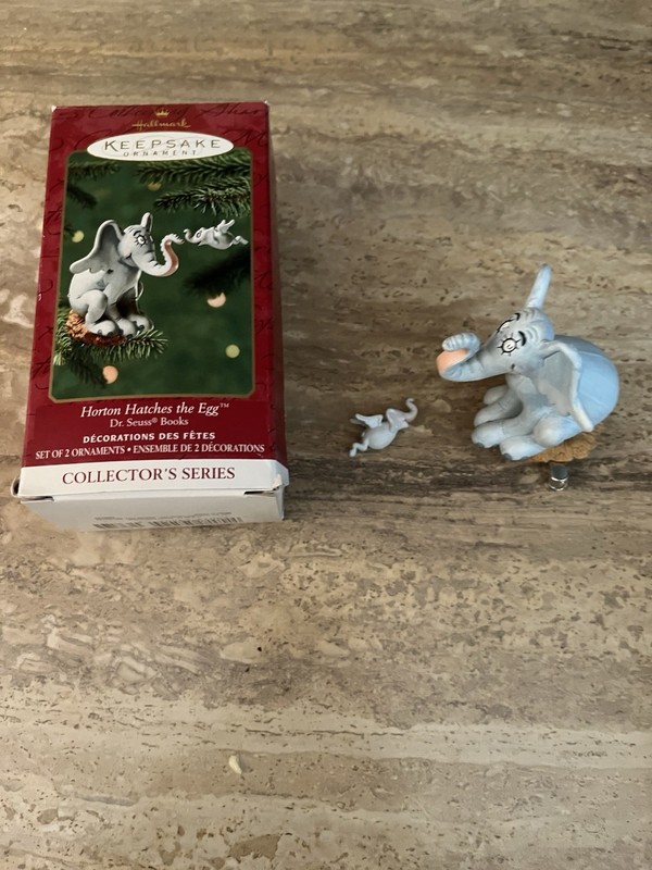 2001 Hallmark Horton Hatches the Egg #3 in Dr. Suess Book Series Christmas
