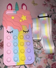 Funda para teléfono Case Town Unicornio Pop-It con cordón arco iris pastel - I Phone 8 Plus