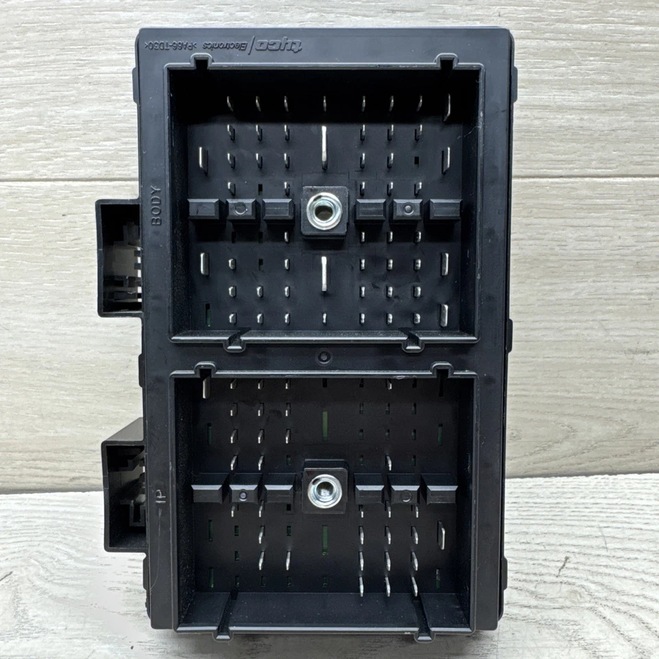 OEM 08-10 Saturn Vue 2.4L Cabin Interior Junction Relay Fuse Box Block Module - Image 4 of 4