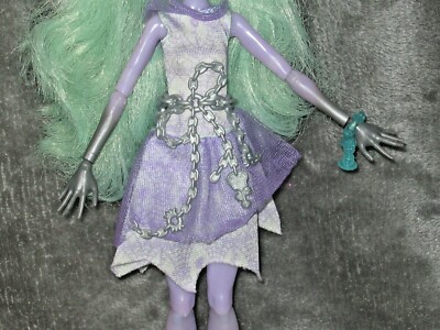 Monster High Doll Haunted TWYLA (180925) *Complete?* +Chains +