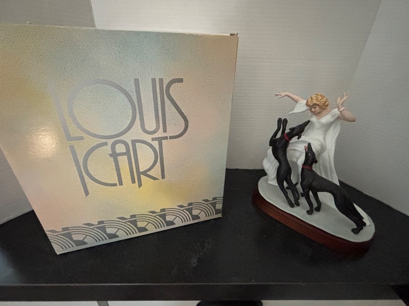 Louis Icart Art Decor Coursing II Porcelain Figurine