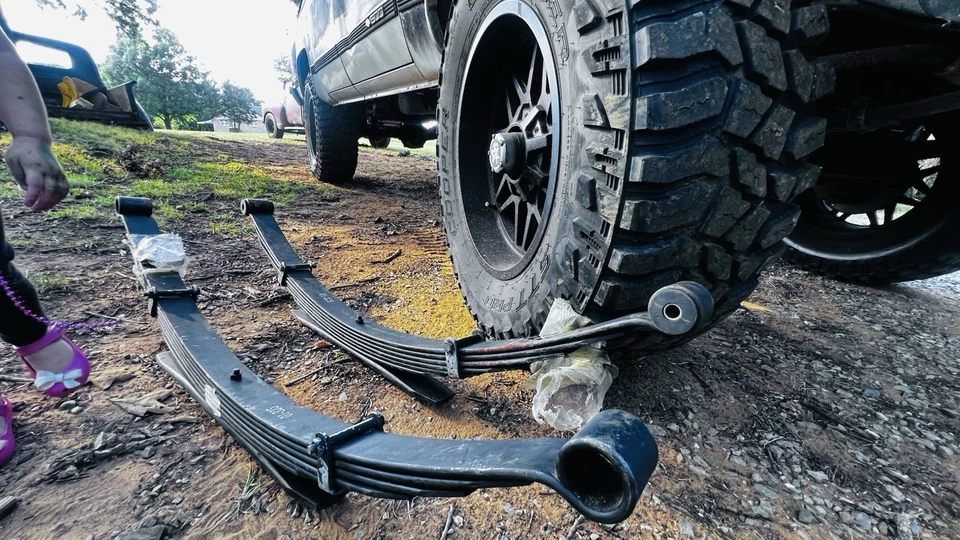 方形车身通用卡车后叶弹簧组件-4WD Super Lift 01-325 — 第 2/4 张图片