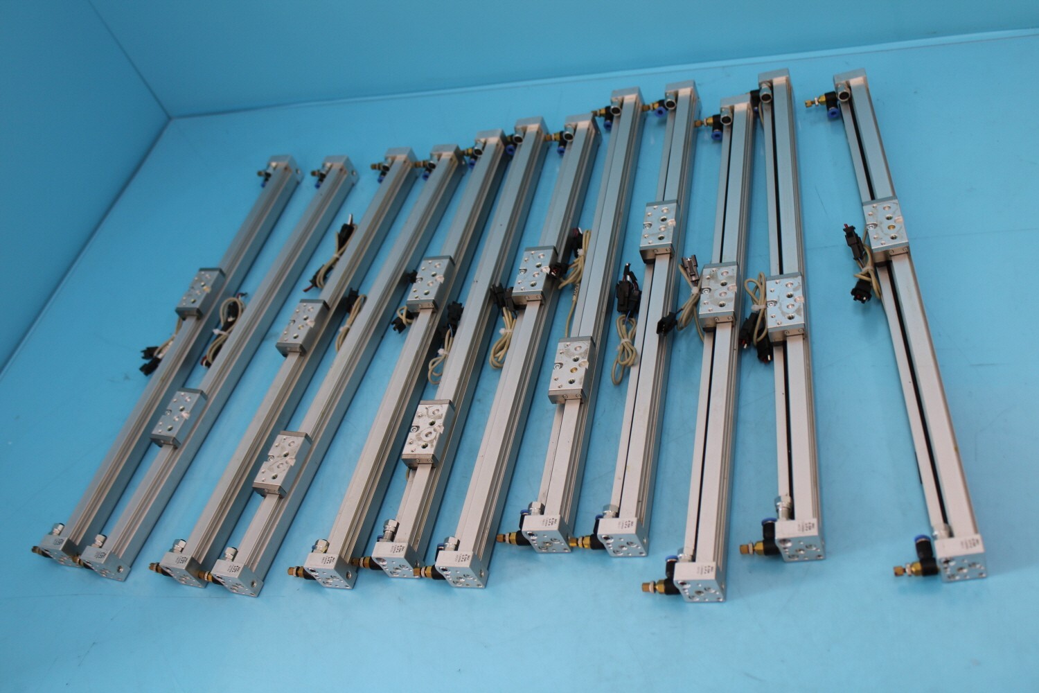 FESTO DGC-8-350-G-P-A, 1Pcs, Free Expedited Shipping