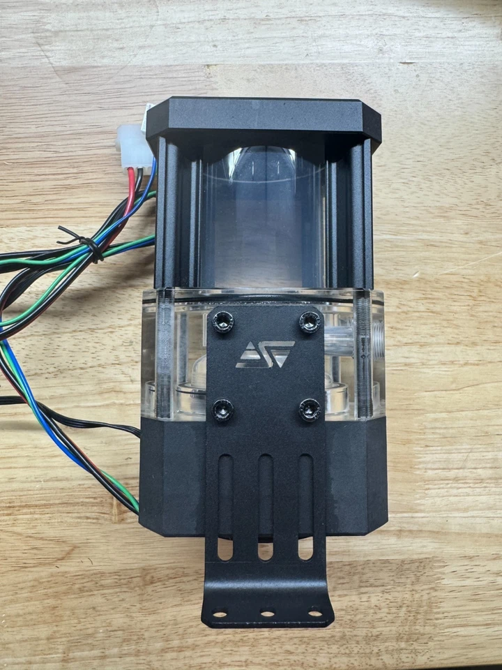 Swiftech Maelstrom D5 PWM V2 Reservoir Pump Combo - 100mm - Image 3 of 4