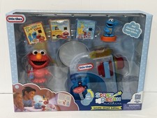 Little Tikes Story Dream Machine Sesame Street Edition W/3 Books And 2 Figures