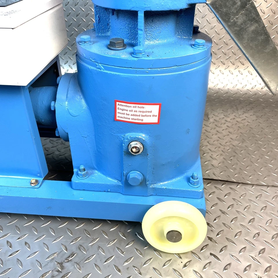 Pellet Press Mill Machine 2200W 240V Making Bio Fuel Feed Wood Smoker Burley - image 3 of 4