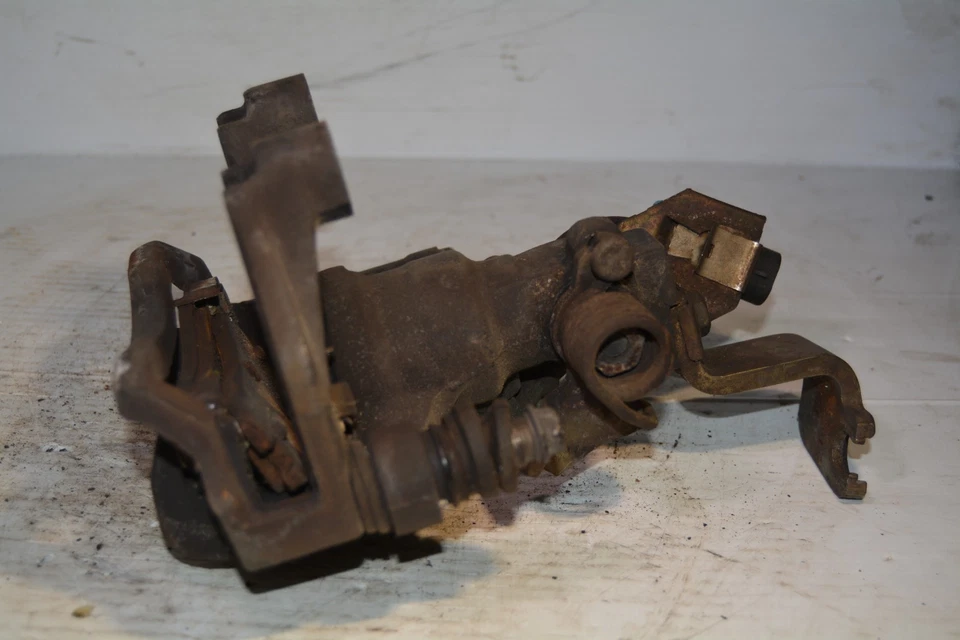 Pinza de freno trasera izquierda del lado del conductor Cadillac Sevilla 2000-2002 OEM, 536-00594 Foto 2 de 4