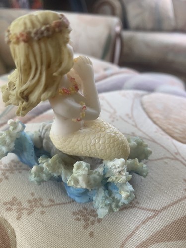Mermaid Vintage 3 Inch Figurine - Picture 2 of 6