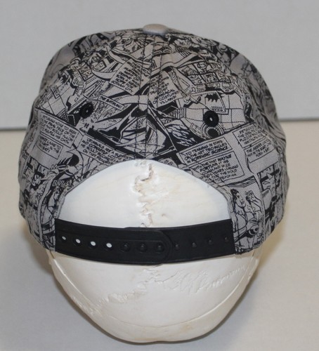 Batman Snapback DC Comics, Comic Print Gray With Black &amp; Yellow Batman ...
