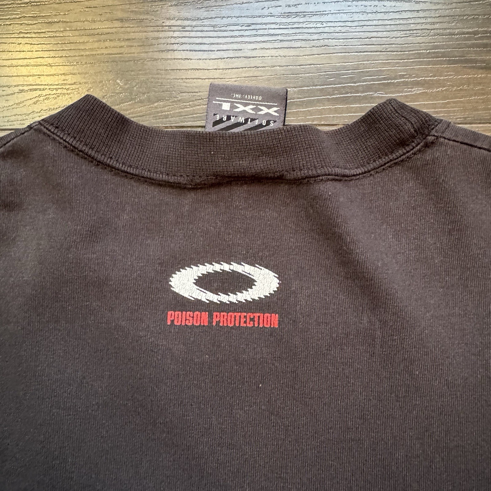 Lot Of 2 Shirts Vintage Oakley And Stone Island Size 2XL thumbnail 9