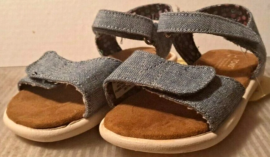 Sandalias cambray azul marino claro con tiras para niñas pequeños tOMS talla 7 NUEVAS Foto 4 de 4