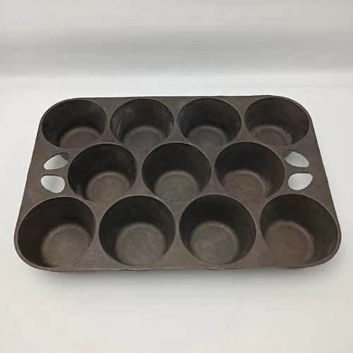 Griswold Cast Iron No. 10 Pop-Over Muffin Pan 949 C Erie PA USA Vintage Antique