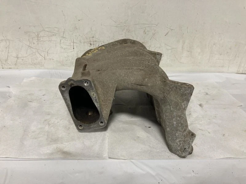 Intake Manifold Fits 84-88 QUANTUM 1508692 - Image 3 of 4