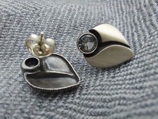 Silberne Finnfeelings Ohrringe mit Bergkristalle ,von Karl Laine