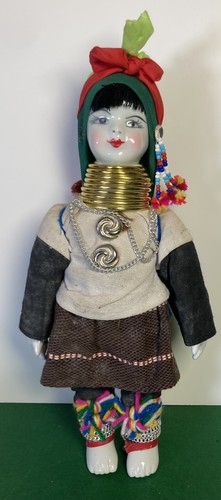 Ethno Thai Hill Tribe Porzellan Puppe 27 cm