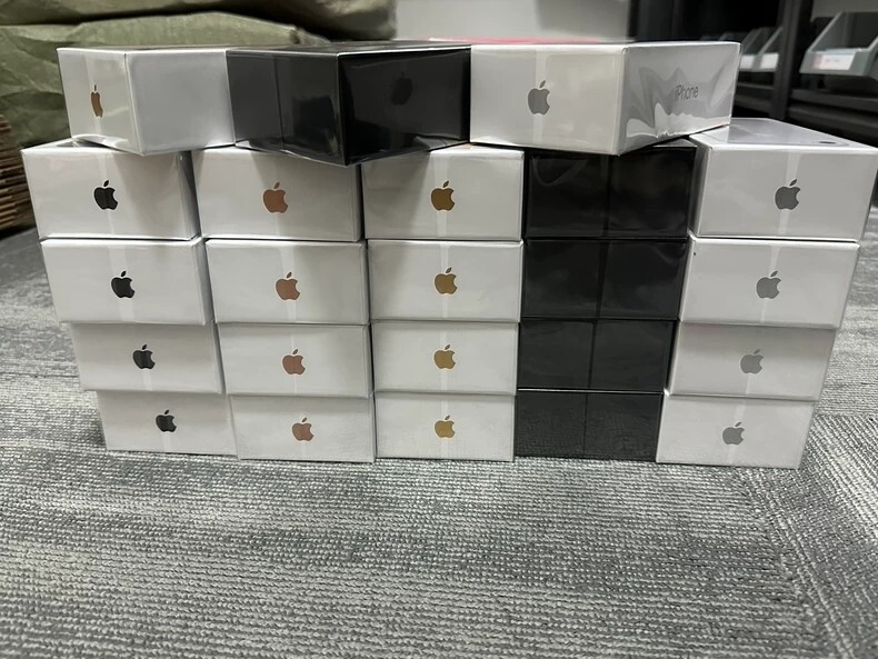 超美品iPhone7 Plus128G ローズゴールド 新品の付属品のセット Apple iPhone 7 Plus - 128 GB - Rose Gold (Unlocked) for sale