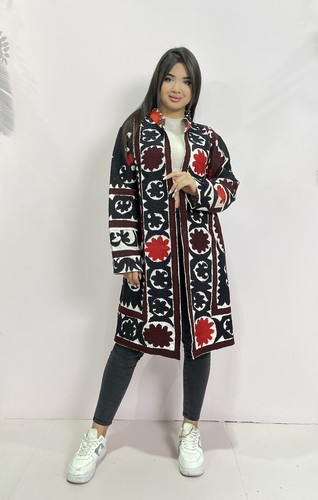 Handmade Upcycled Uzbek Suzani Embroidery Chapan Coat/Robe/Kaftan/Kimono Vintage