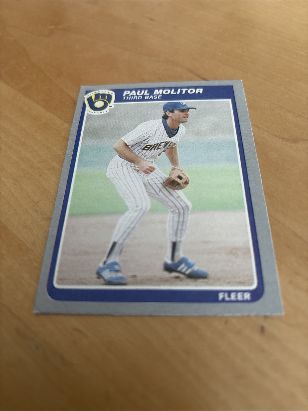 1985 Fleer #588 Paul Molitor Milwaukee Brewers BASEBALL Card