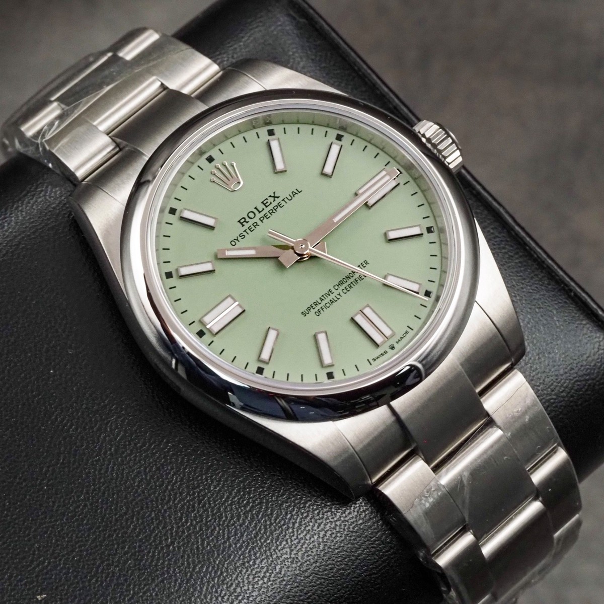2025 BNIB Rolex Oyster Perpetual “Pistachio” Dial 41mm 134300-0006