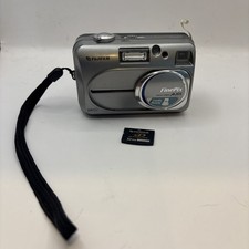 Fuji Digital Camera A205 Fine Pix 2.0 Mega Pi...