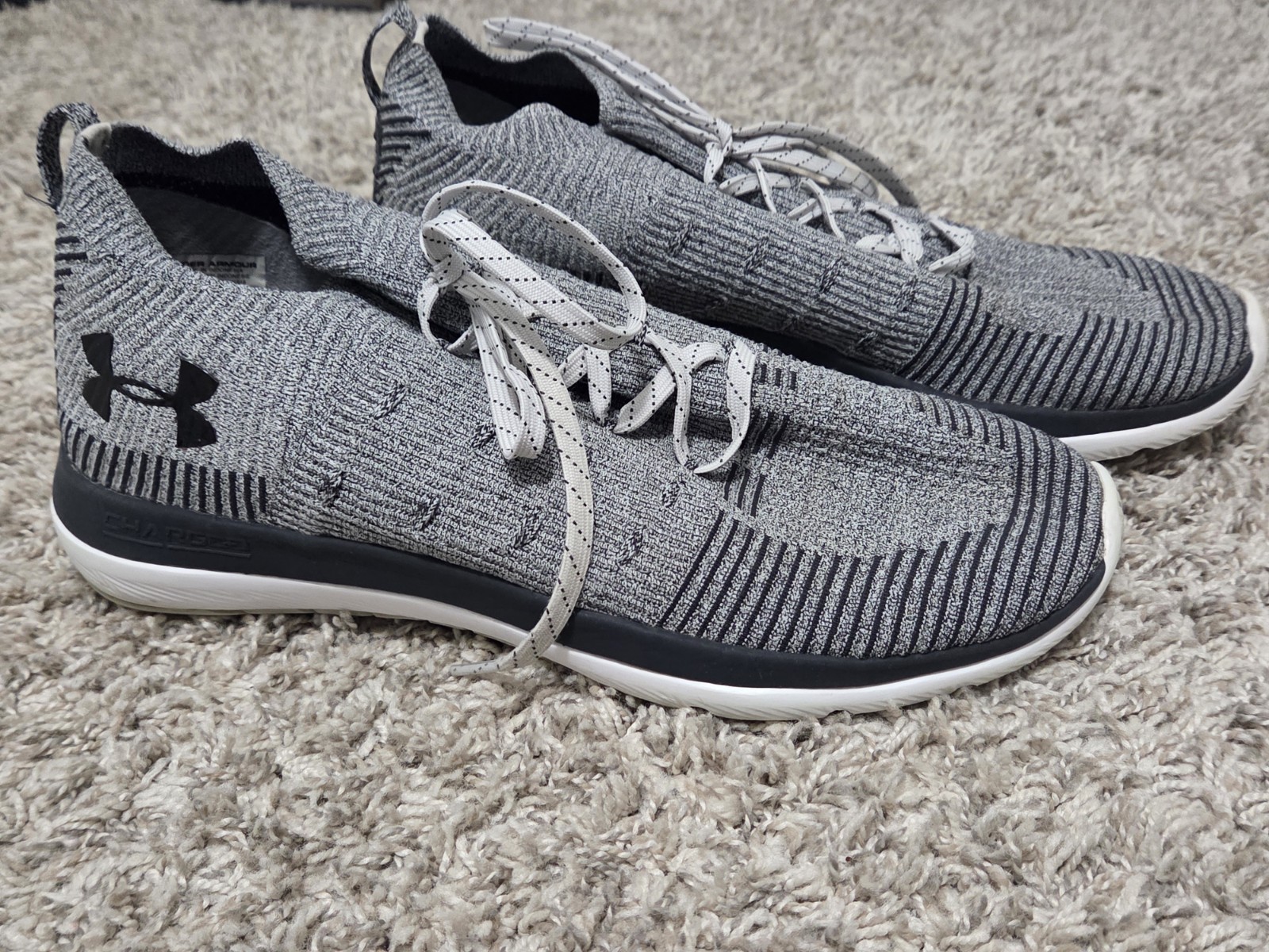 Under Armour Men's Size 12 Gray Knit Running Shoes Gym School 3019974