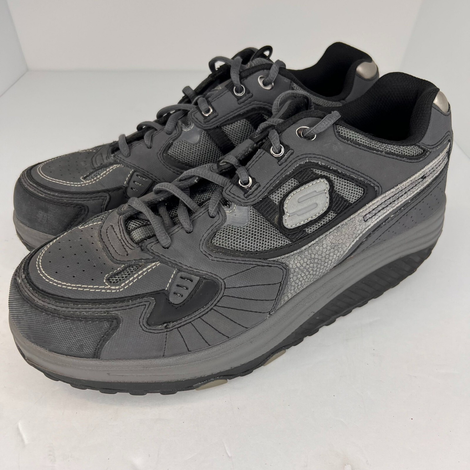 Skechers Womens SN50876 Gray Leather ShapeUps Rocker Size 10.5 Walking Shoes