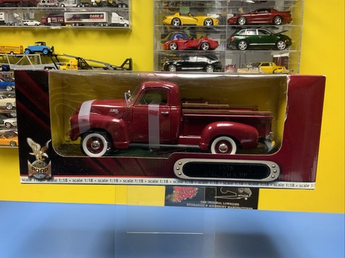Camion Pompiers Yat Ming 1:24 - GMC 1941 Road Signature - Pièce Dorée 24 Carats