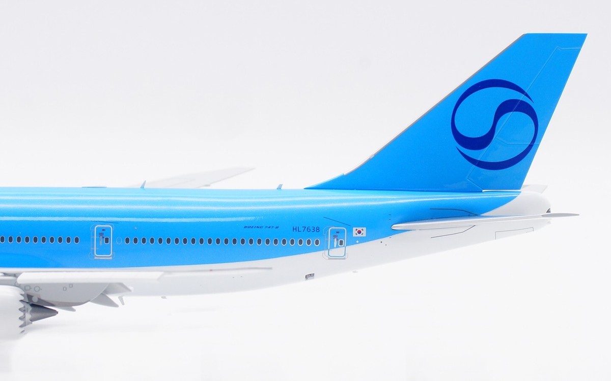 SQ Wings 1:200 Korean Air Boeing B747-8 Diecast Aircraft