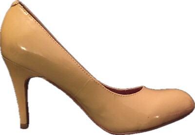 NIB Corso Como Beige Patent Leather Pumps - Size 7W