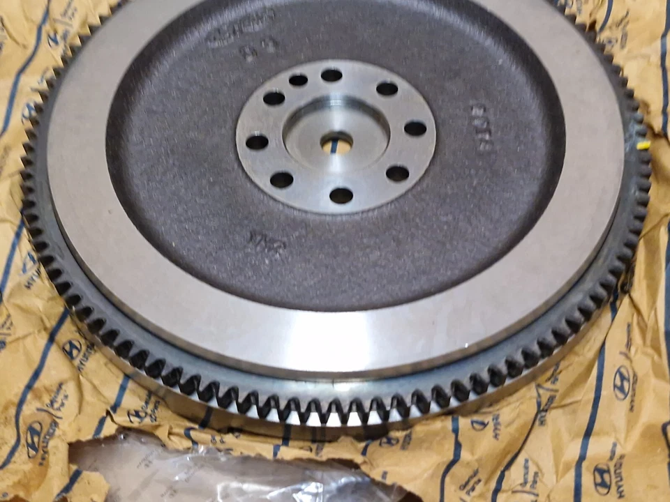 Hyundai Tucson JM Flywheel 2.0 CRDi 2001-2010 Kia Sportage 2320027260 Genuine - Image 3 of 4