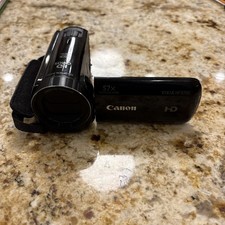 Canon Vixia HF R700 Camcorder Full HD 1080p 32x Optical Zoom WORKS GREAT