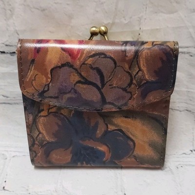 Patricia Nash Reiti Bi-Fold Leather Wallet in the floral Sienna Sunset print. 
