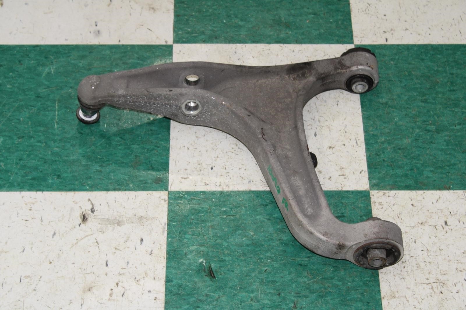 Maserati Ghibli 2014-2017 Front Right Lower Control arm