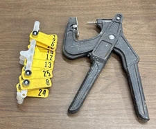 Y-Tex USA Ultra Tagger Ear Tag Applicator Livestock Cattle Cow Identification