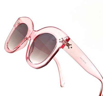 Sunglasses Retro Style Comfortable Beach Wear Shield Thick Frame Female Glasses