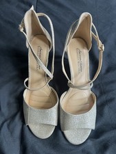 American Glamour by Badgley Mischka Gold Glitter Strappy Sandal HeelsSize: 7.5