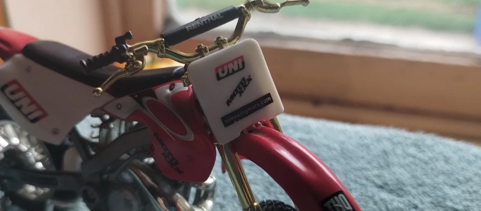 Road Champs MXS Mike Cinqmars Jakks Honda Cr 250 Rare Moto x Dirt Bike Toy - Image 4 of 4