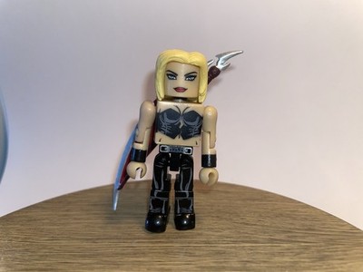 Marvel VS Capcom Minimates Wave 1 Trish Figure w/ Sparda Sword VG+ see descrip