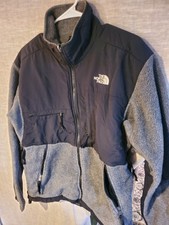 MEN'S SIZE SMALL NORTH FACE POLARTEC FLEECE GREY/BLACK PRE-0WNED USED