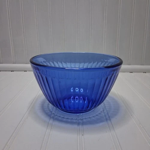 Vintage Pyrex  3 Cup Mixing Serving Bowl, Cobalt Blue Glass Ribbed 7401-S USA(1)