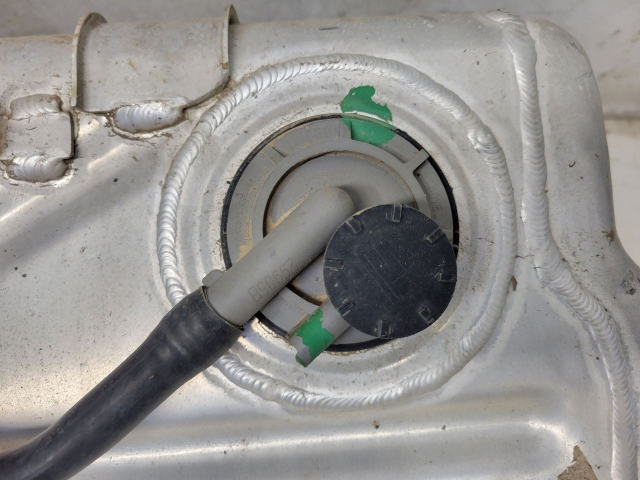 2005 2006 2007 2008 2009 2010 11 12 13 Maserati QUATTROPO Fuel Gas Tank 233084