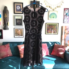 LONDON TIMES size 6 Black Lace Illusion Lining Sleeveless Cocktail Dress