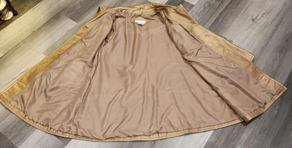 Women's Vintage Retro Glam Allison Woods Metallic Gold Leather Swing Coat Sz. M - Image 4 of 4