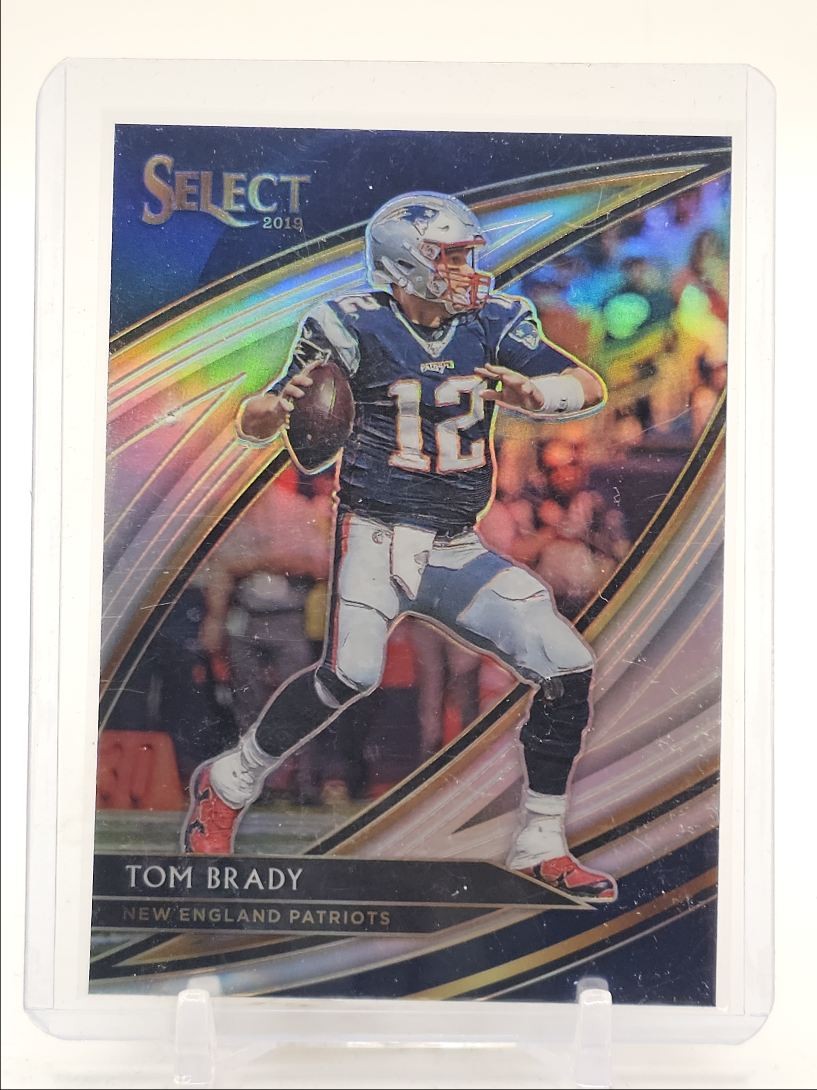 TOM BRADY 2019 SELECT FIELD LEVEL FOOTBALL SILVER PRIZM PATRIOTS Q2583