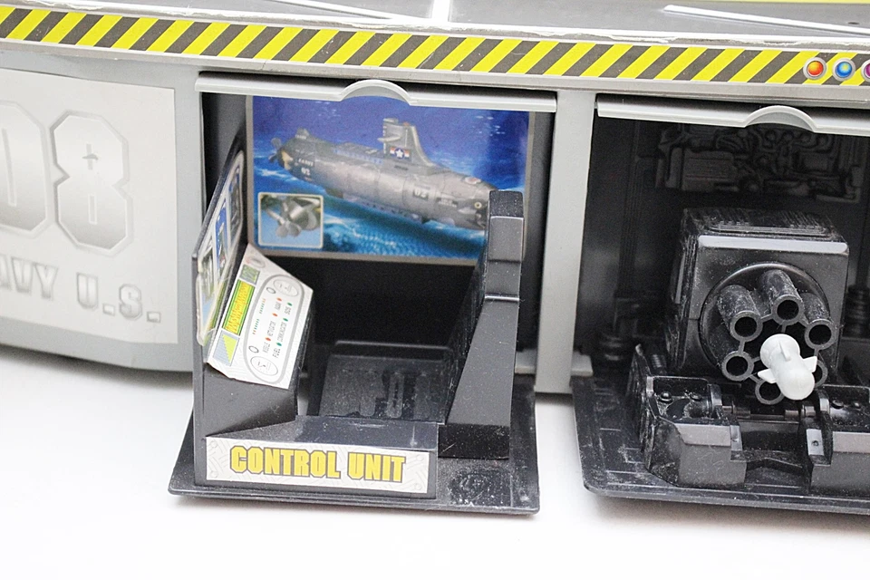 HEROES Ultimate Badge of Courage AIR CRAFT CARRIER Working almost 36" Long RARE! - Image 4 of 4