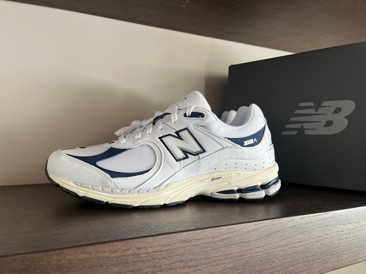 New Balance , 2002 Trainers in White/Blue BNWB 11 US | eBay
