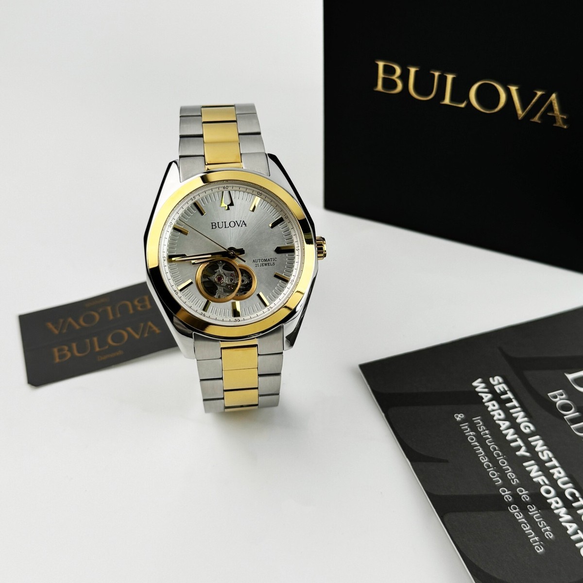 BULOVA アナログ腕時計 シルバー/ゴールド Amazon.com: Bulova Men's Marine Star 'Series B' 3-Hand Date