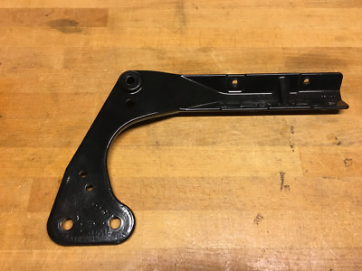 65688-11 FXS BLACKLINE  Bl ab 2011 AUSPUFF HALTER FÜR AUSPUFFANLAGE HARLEY  