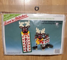 Love 'N Stitches Christmas Plastic Canvas Centerpiece Reindeer Door Hanger Kit