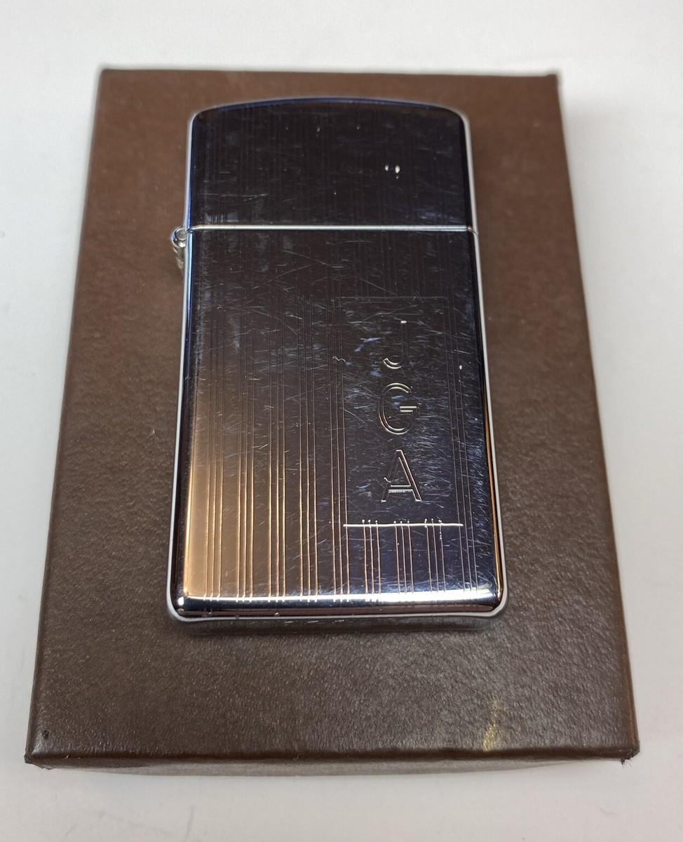 Vintage 1978 Zippo 5-barrel Hinge 16 Hole Slim Pinstripe Vintage 1978 Zippo 5-barrel Hinge 16 Hole Slim Pinstripe
